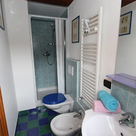 Grande Casa Con Terrazzo Ferienhaus Cossogno