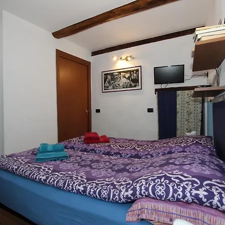 Grande Casa Con Terrazzo