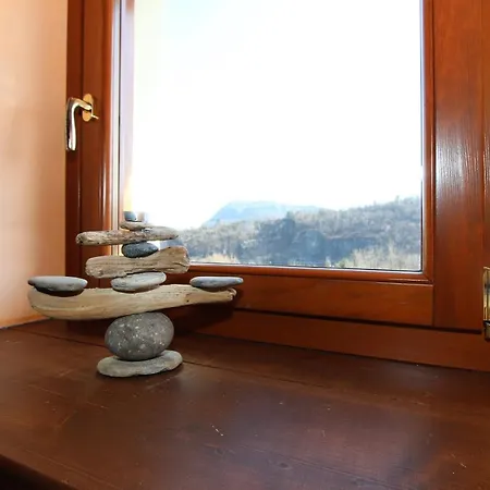 Grande Casa Con Terrazzo Ferienhaus *