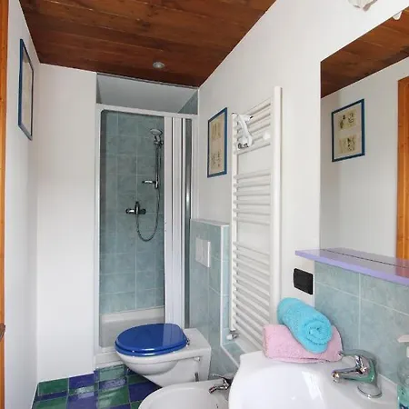 Grande Casa Con Terrazzo Ferienhaus