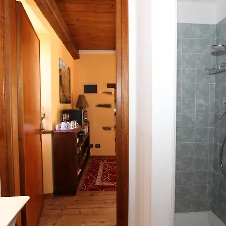 Grande Casa Con Terrazzo * Cossogno